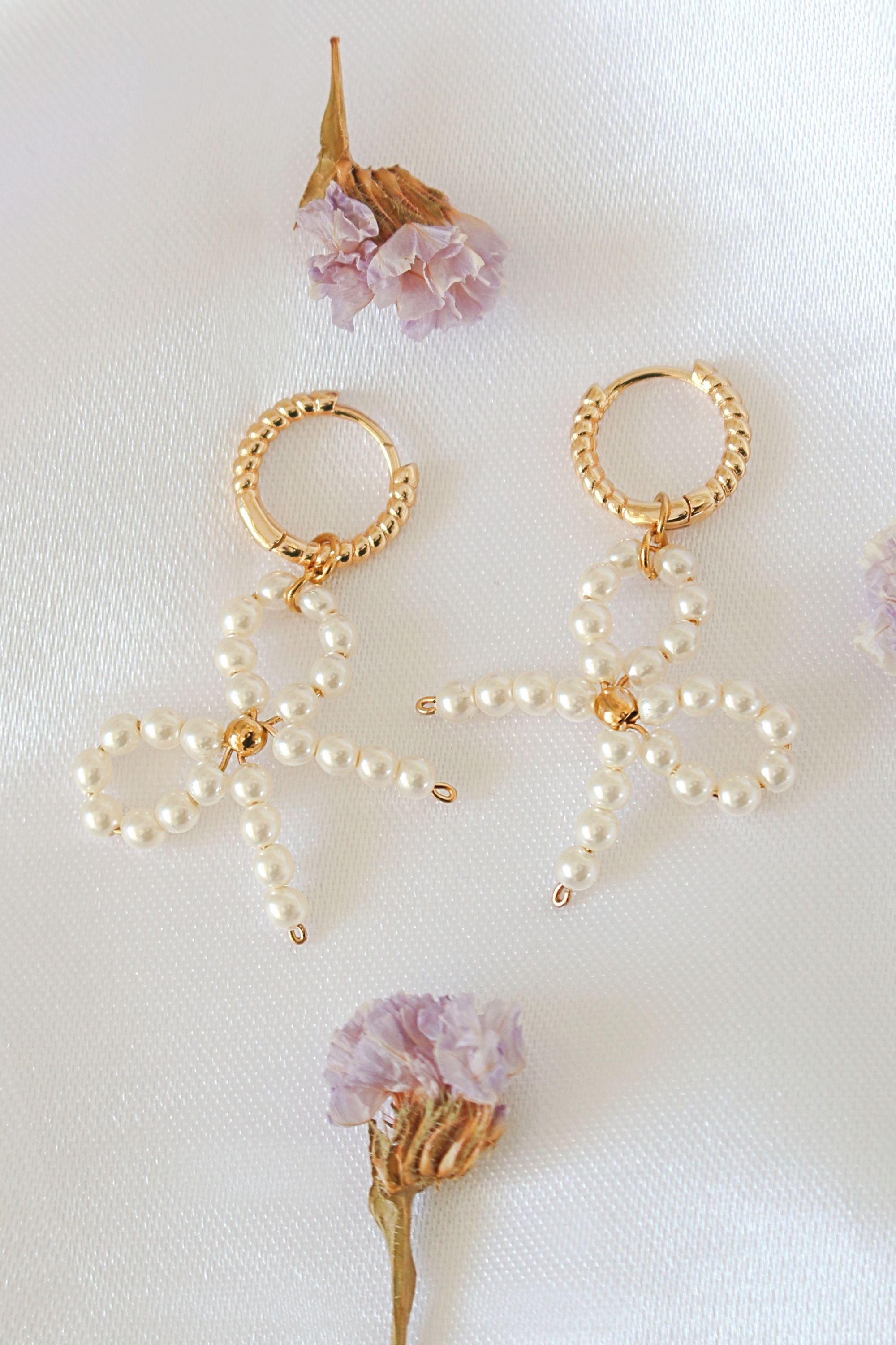 Miss Coquette | 24 Karats Pearls Bow Earrings